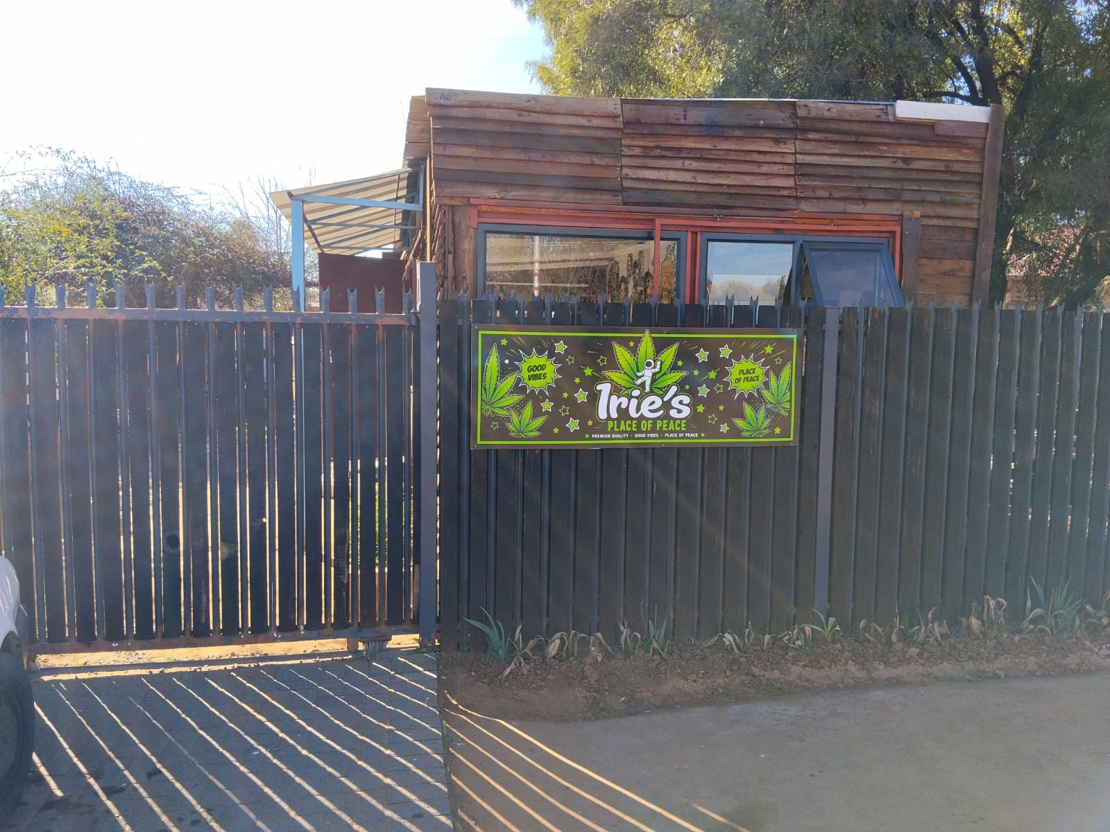 Irie's Place — The storefront